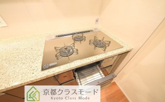 ※室内写真は同マンション内・別タイプの参考画像となります。