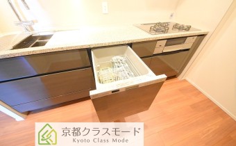 ※室内写真は同マンション内・別タイプの参考画像となります。