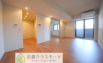 ※室内写真は同マンション内・別タイプの参考画像となります。