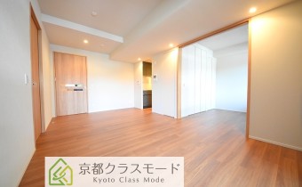 ※室内写真は同マンション内・別タイプの参考画像となります。