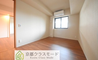 ※室内写真は同マンション内・別タイプの参考画像となります。
