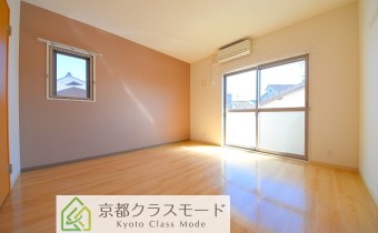 洋室8.8帖