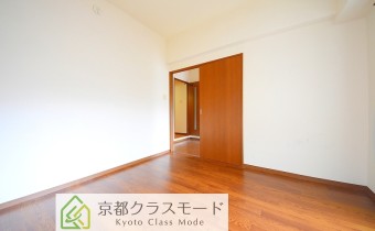 洋室5帖・別アングル