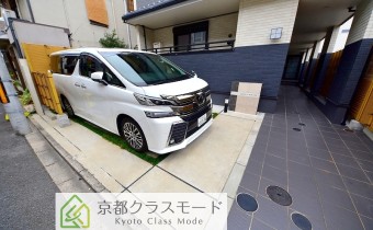 敷地内ガレージ