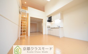 「最上階・ロフト付き」の解放感のあるお部屋です♪