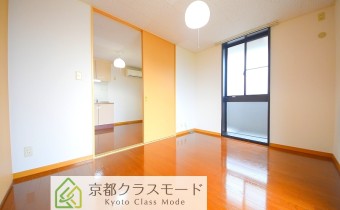 1階ですが南向きの陽当たりの良い室内♪