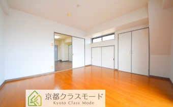 洋室9帖・別アングル