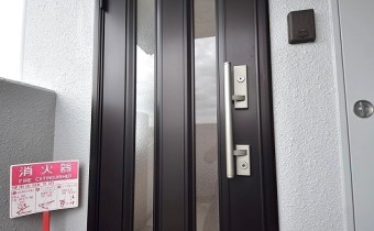 玄関ドア
