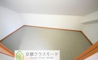 ウォークインクローゼット　別アングル