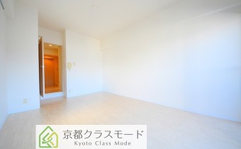 ※室内写真は同マンション内・別タイプの参考画像となります。