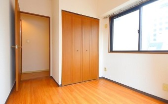 洋室5帖・別アングル