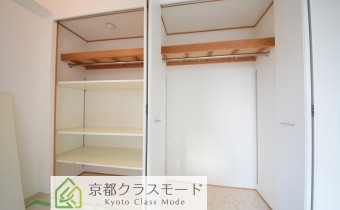 リビングの収納　※リフォーム時の写真です。