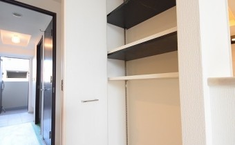 カウンター横の収納