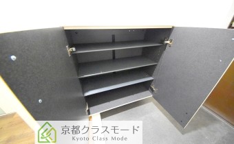 シューズボックス