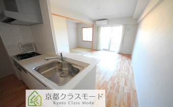LDK 13.2　※室内写真は716号室のものです。