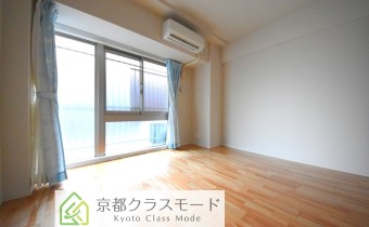 Room 7　※室内写真は716号室のものです。