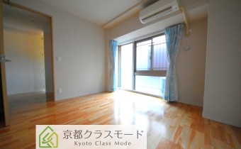 Room 7　※室内写真は716号室のものです。