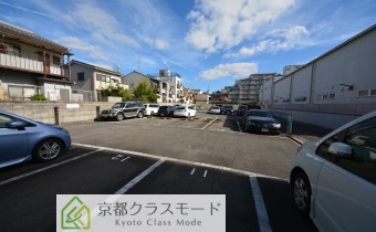 敷地内ガレージ