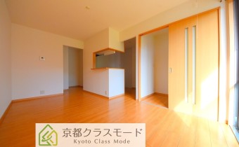 「南向き」の明るく・陽当たりの良い室内です♪