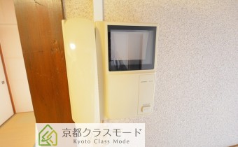 ※室内写真は同マンション内の別のお部屋のものです。
