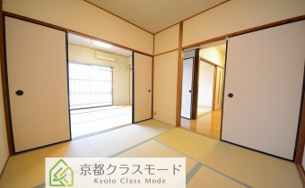 ※室内写真は同マンション内の別のお部屋のものです。