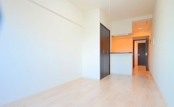 洋室11帖・別アングル