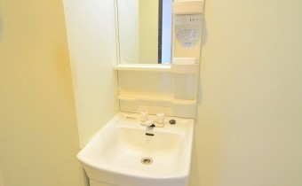 独立洗面台　※室内写真は同マンション内の402号室のものです。