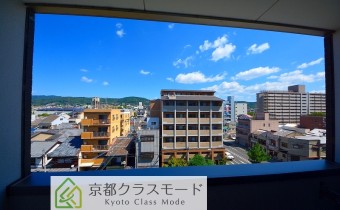 見晴らしも良好です♪　※室内写真は同マンション内の402号室のものです。