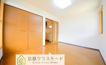 洋室8帖・別アングル