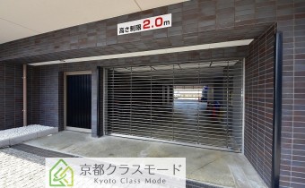 敷地内ガレージ