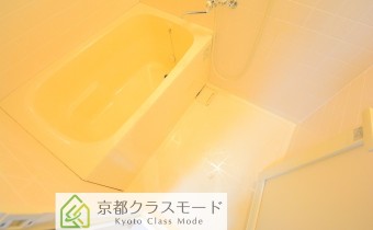 バスルーム　※室内写真は同マンション内・別タイプの参考画像となります。