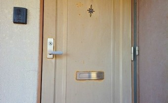 玄関ドア
