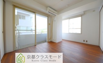 全室角部屋設計・窓数も多く明るい室内空間です☆