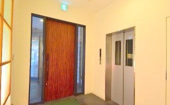 エントランスホール