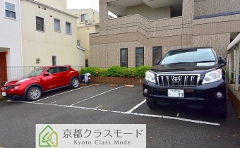 敷地内ガレージ