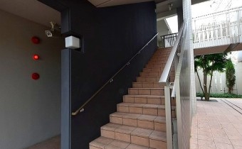 共用階段