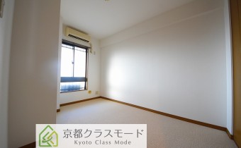※室内写真は同マンション内の別タイプのものです。