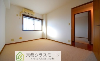 ※室内写真は同マンション内の別タイプのものです。