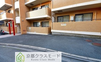 敷地内ガレージ