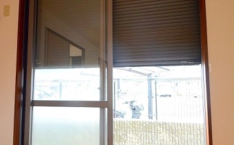 シャッター雨戸