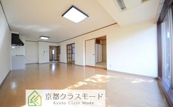 南向きバルコニーで陽当たり良好です♪