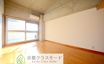 Room8