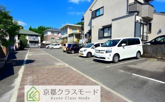 敷地内ガレージ