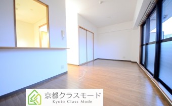 カウンターキッチンタイプの使い勝手の良いリビングダイニング♪