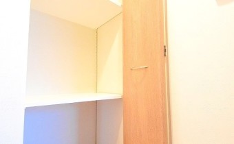 廊下の収納②