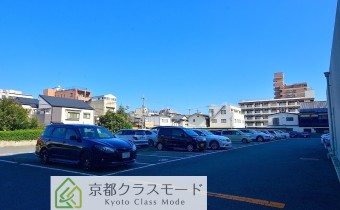 敷地内ガレージ