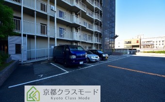 敷地内ガレージ