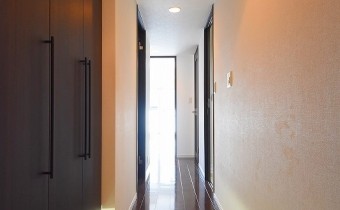 ※室内写真は同マンション内・別タイプの参考画像となります。