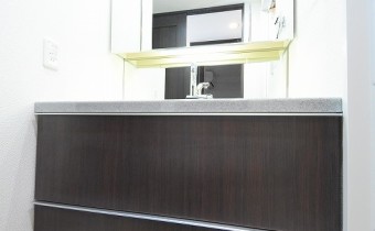 ※室内写真は同マンション内・別タイプの参考画像となります。