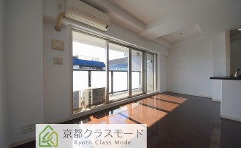 ※室内写真は同マンション内・別タイプの参考画像となります。